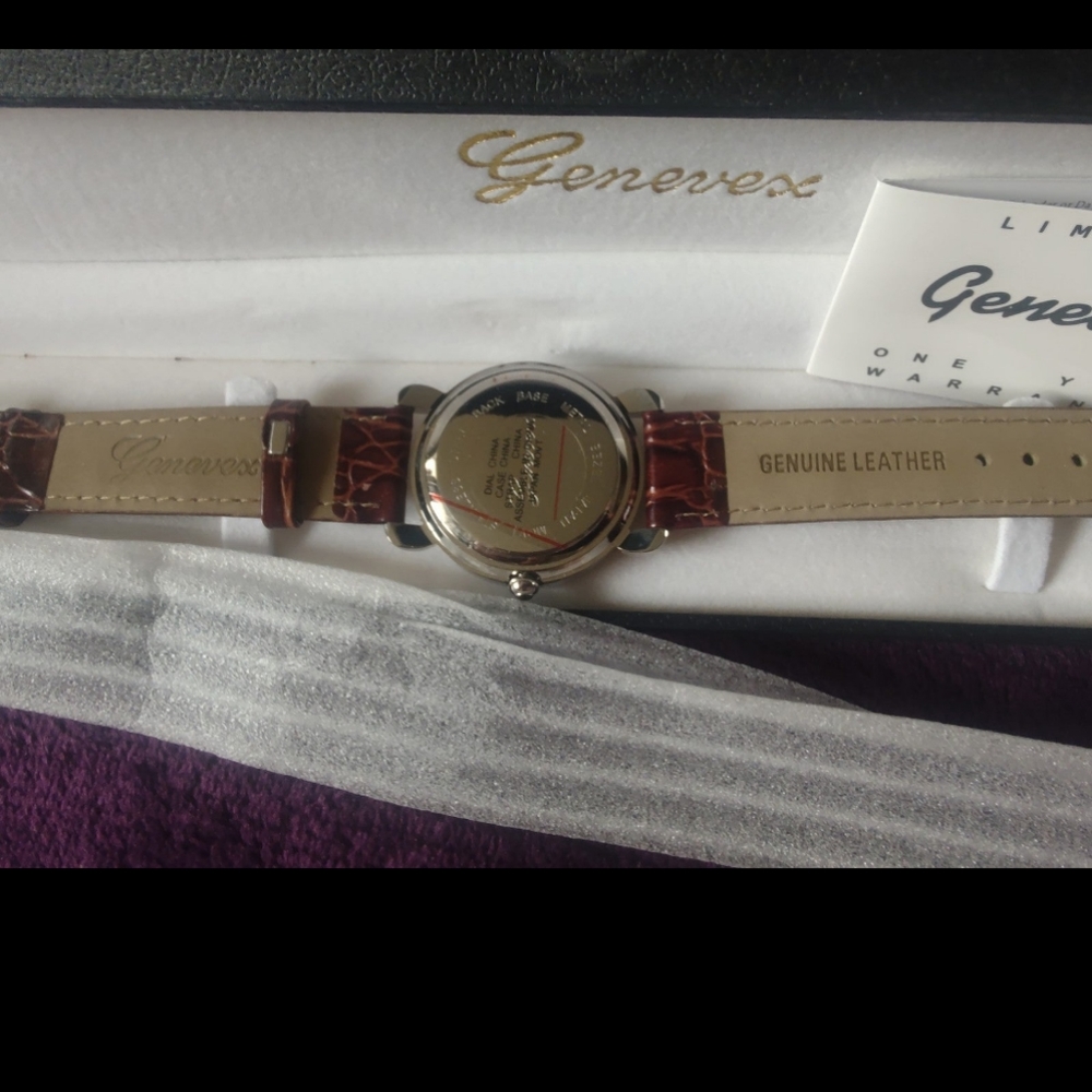 Watch - Picture 3 of 5
